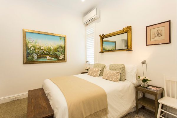 Stylish Interiors In The Bay - Accommodation Gold Coast 5