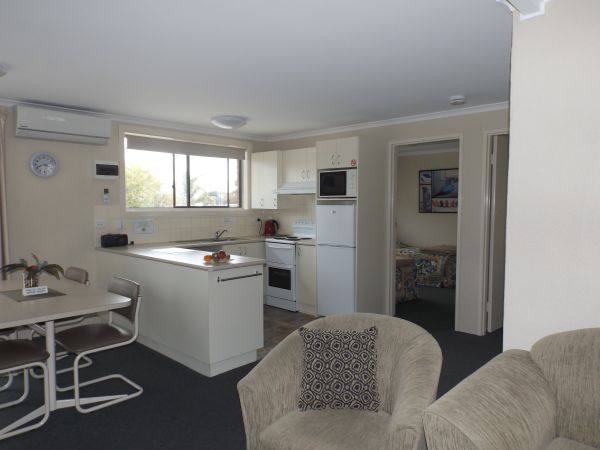 Surfside Holiday Apartments - Accommodation in Bendigo 3