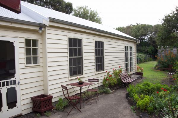 Tara Cottage - Accommodation Redcliffe 5