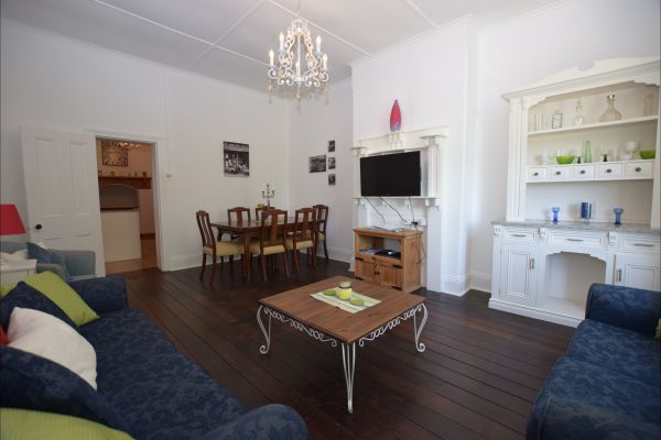 The Provincial Bed & Breakfast - Accommodation Redcliffe 2