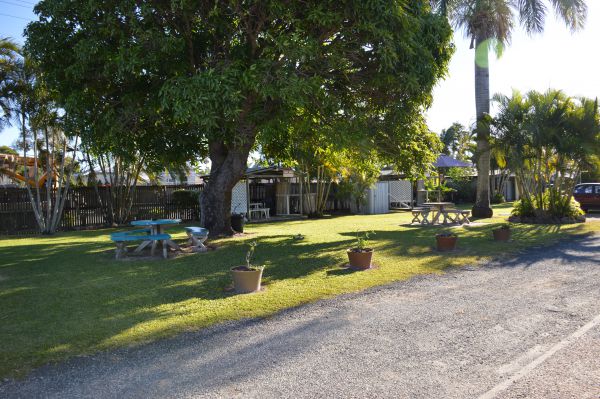 The Rover Holiday Units/Motel - Accommodation Redcliffe 6