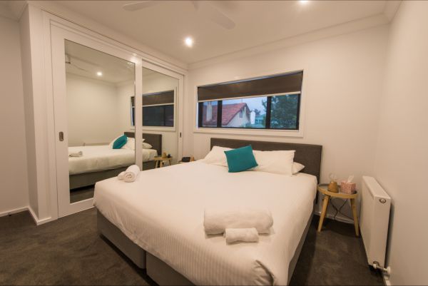 The Bright House - Accommodation in Surfers Paradise 5