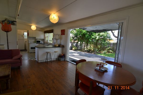 The Classic Beach House - Accommodation in Surfers Paradise 3