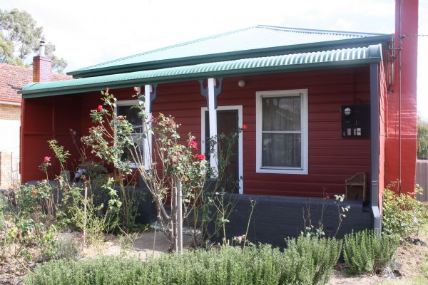 The Red House - Kingaroy Accommodation