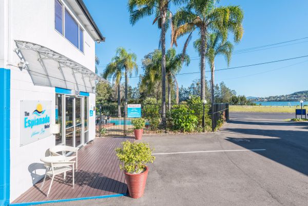 The Esplanade Motel - Redcliffe Tourism