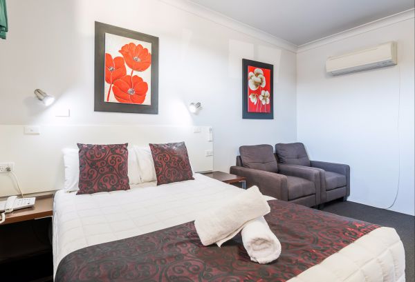 The Esplanade Motel - Accommodation in Surfers Paradise 5