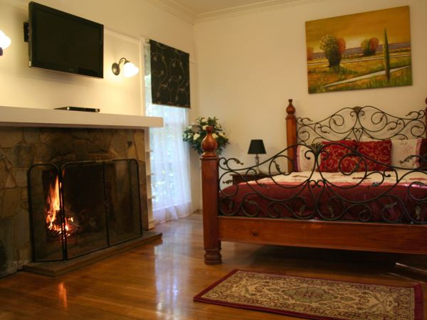 Tudor Cottages Mount Dandenong - Accommodation Melbourne 0