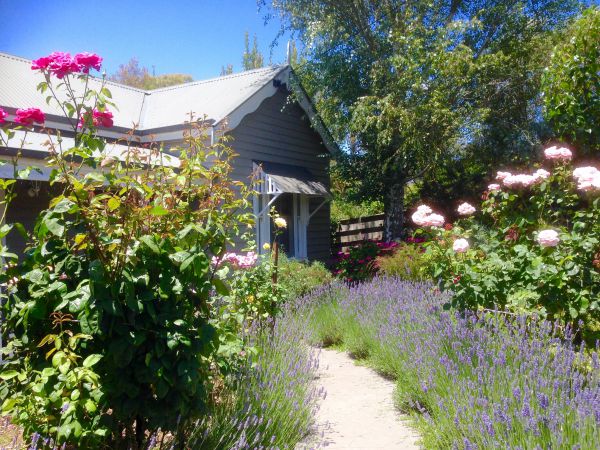 Valley View Cottage - Dalby Accommodation