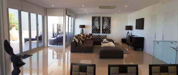 Villa Kopai Luxury Beach House - Accommodation Redcliffe 2
