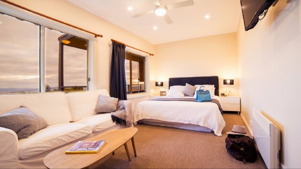 Wild Dog Rise - Accommodation in Surfers Paradise 5