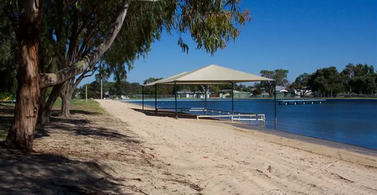 Millicent lakeside caravan park - Tourism Brisbane