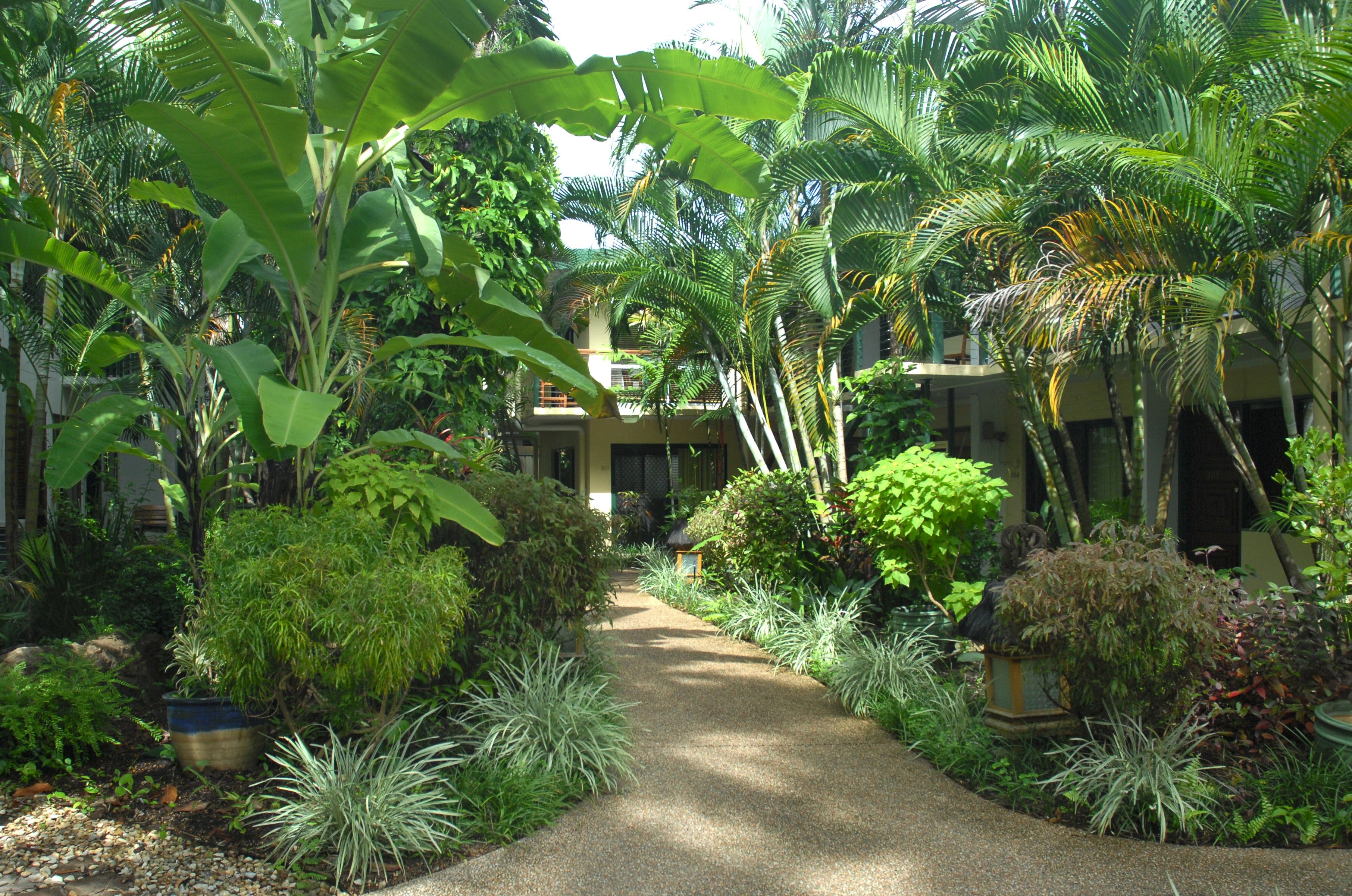 Bay Village Tropical Retreat - thumb 1