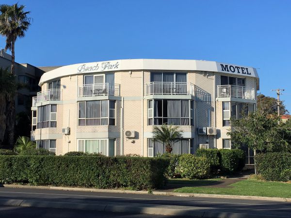 Beach Park Motel - Redcliffe Tourism