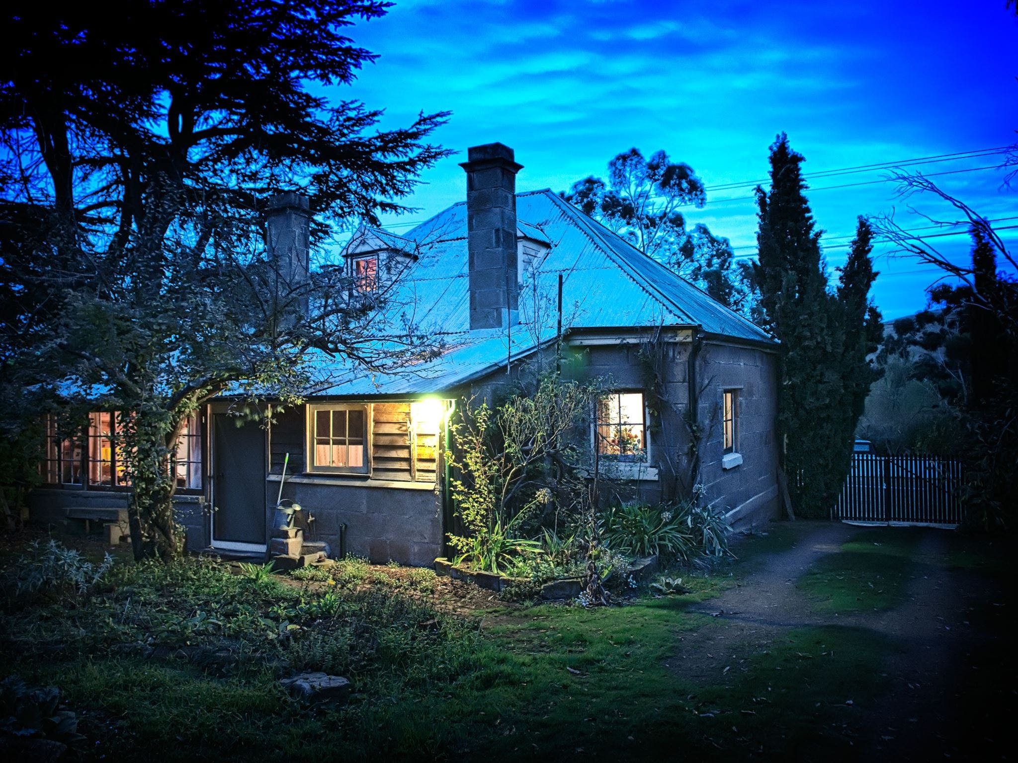 Hamilton Heritage Holiday Homes - McCauley's Cottage - thumb 1