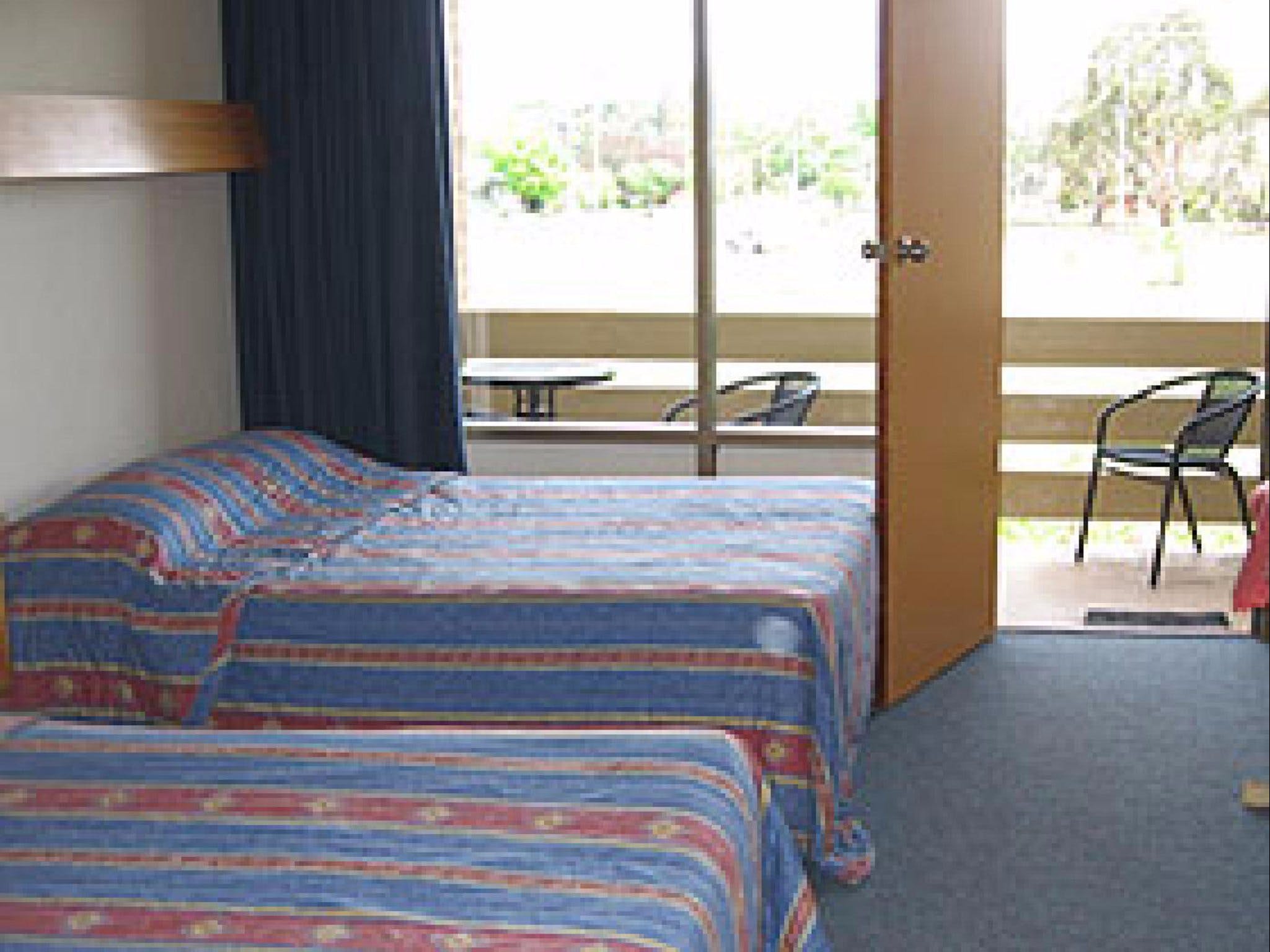 Red Cedars Motel - St Kilda Accommodation