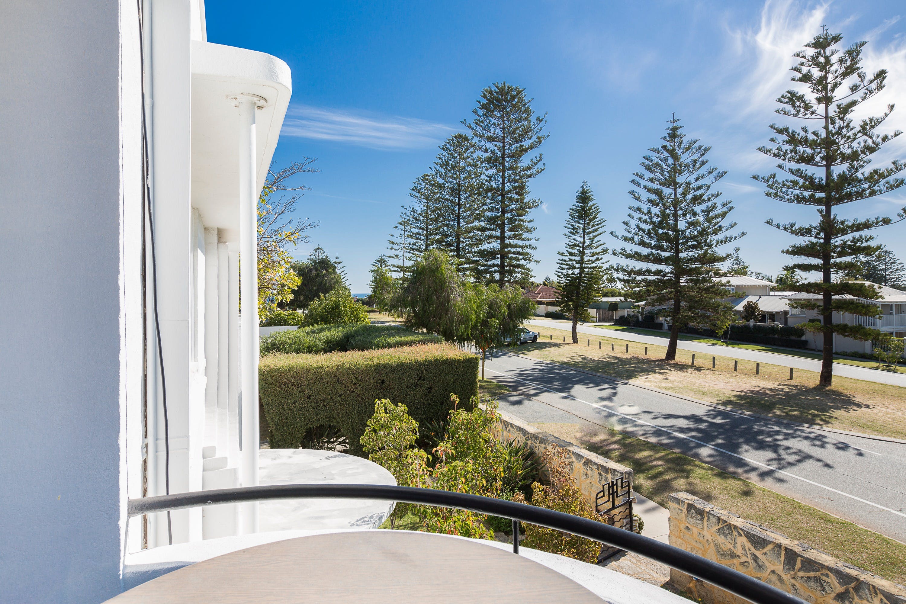 Cottesloe Beach Deluxe Apartment - thumb 2