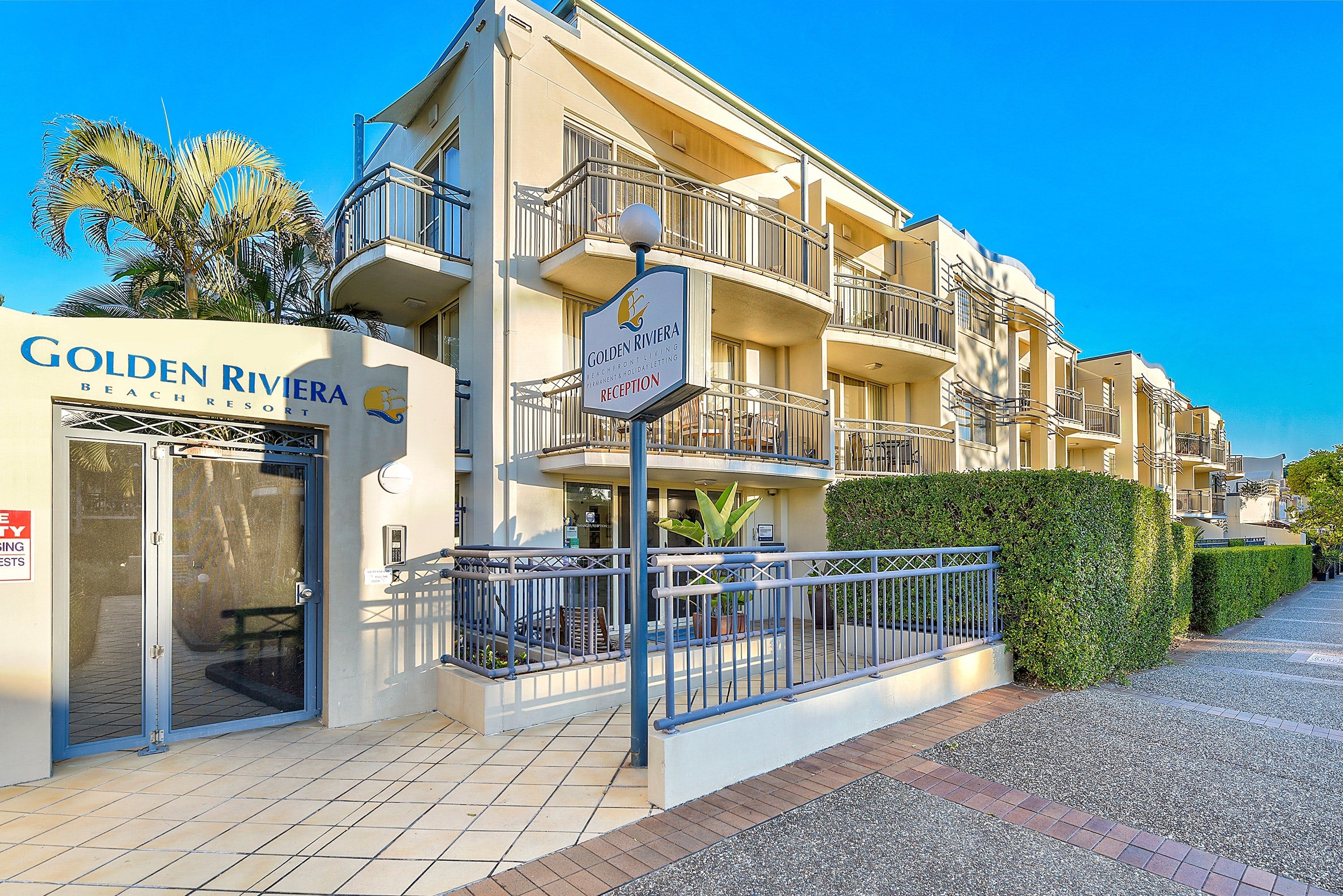 Golden Riviera Beach Resort - St Kilda Accommodation