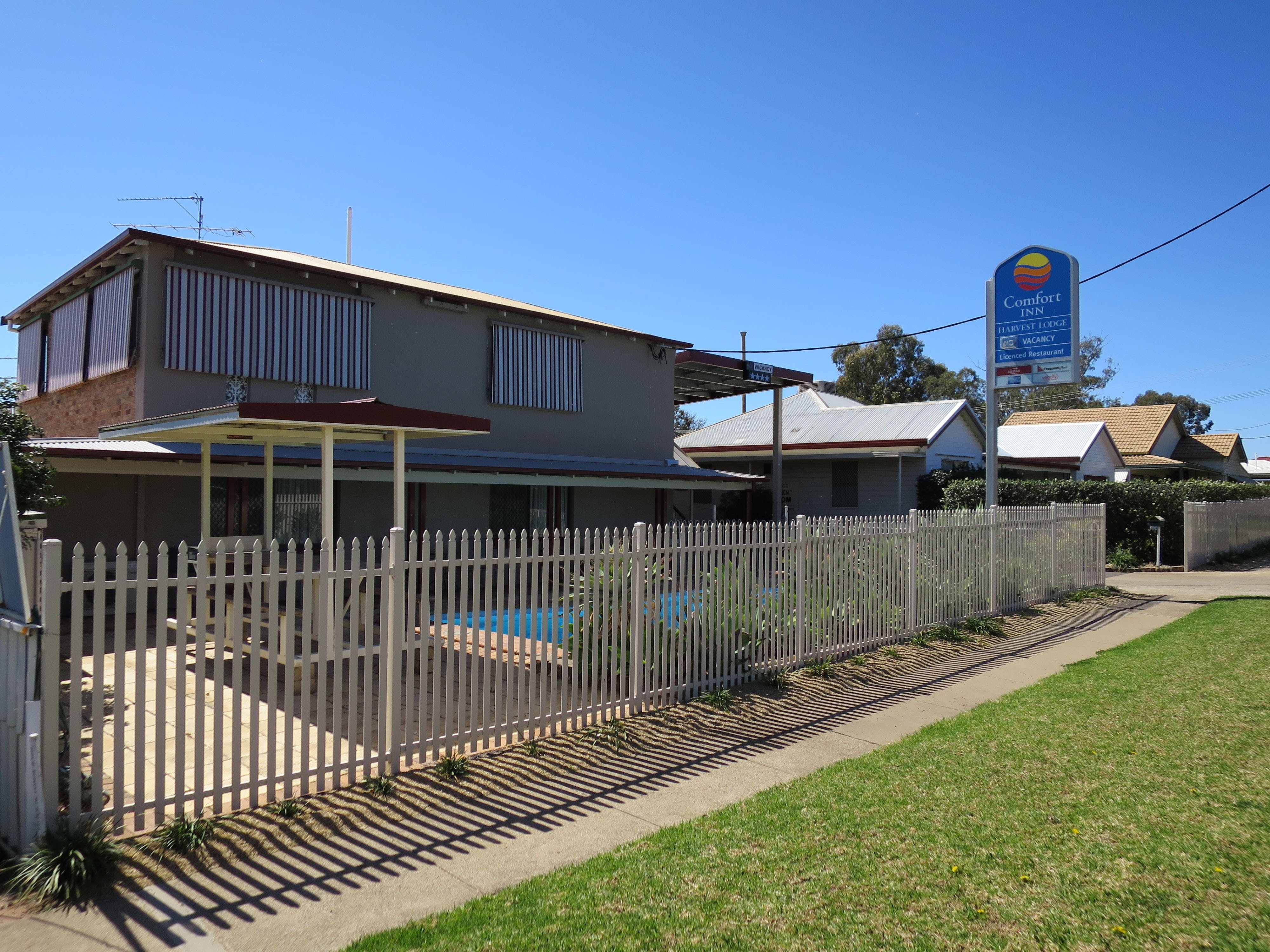 Harvest Lodge - Accommodation Redcliffe