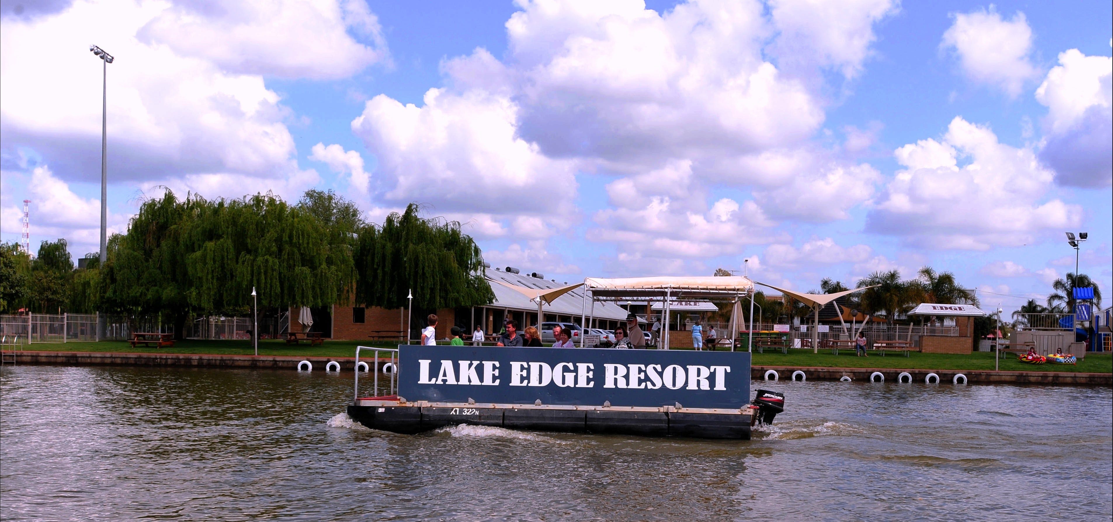Lake Edge Resort - thumb 2