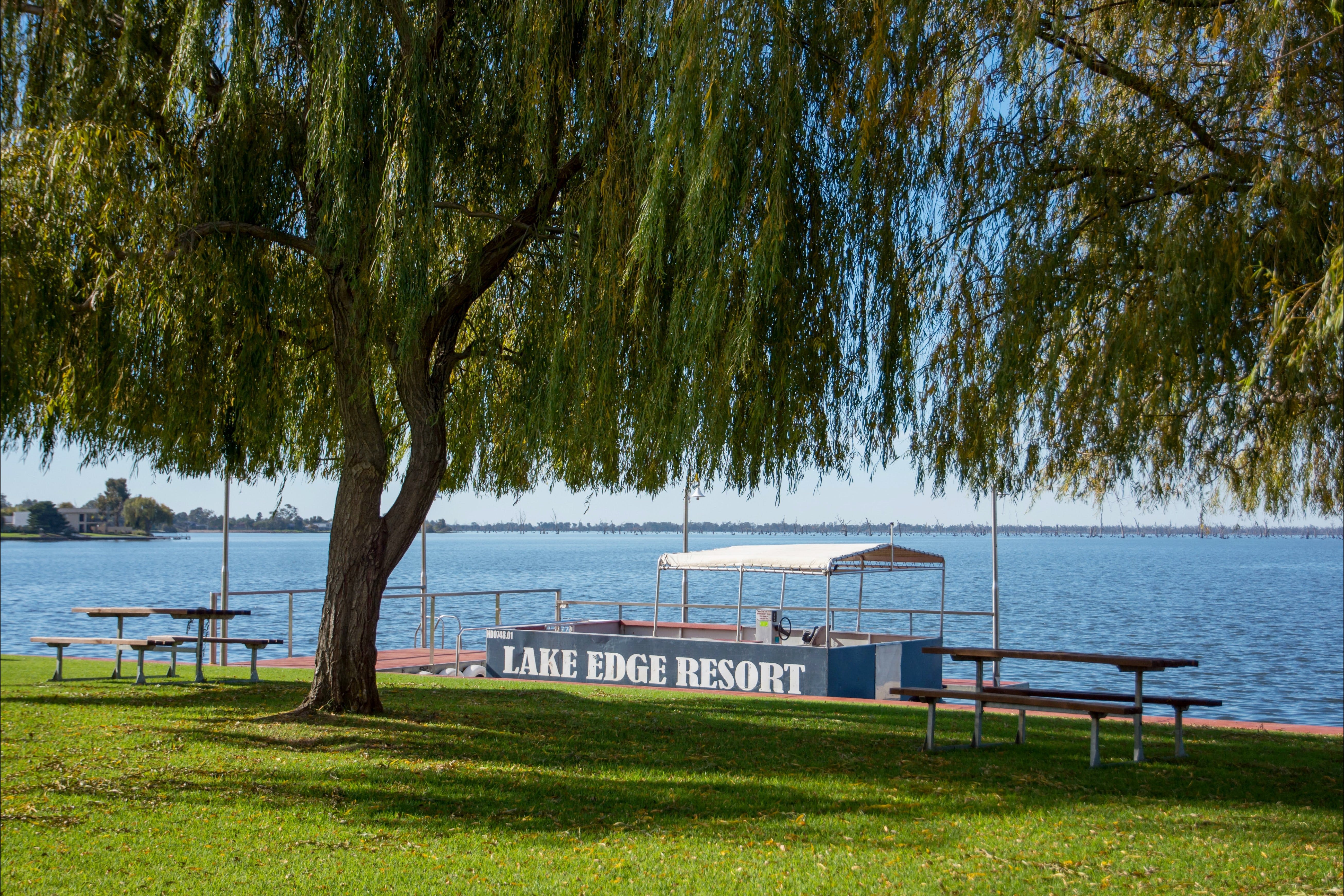Lake Edge Resort - thumb 6