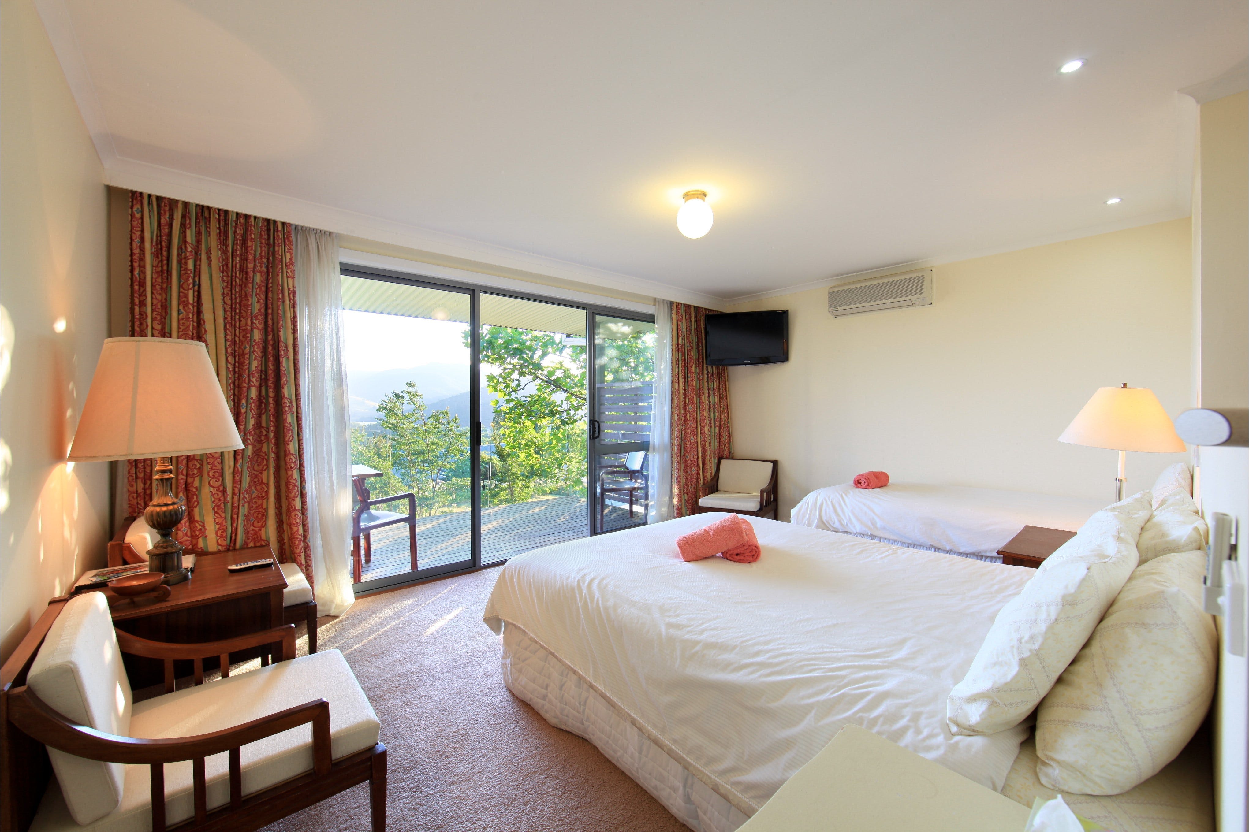 Queens Cottage - Kempsey Accommodation