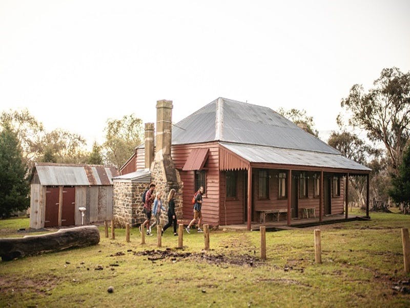 The Pines Cottage - Accommodation Australia