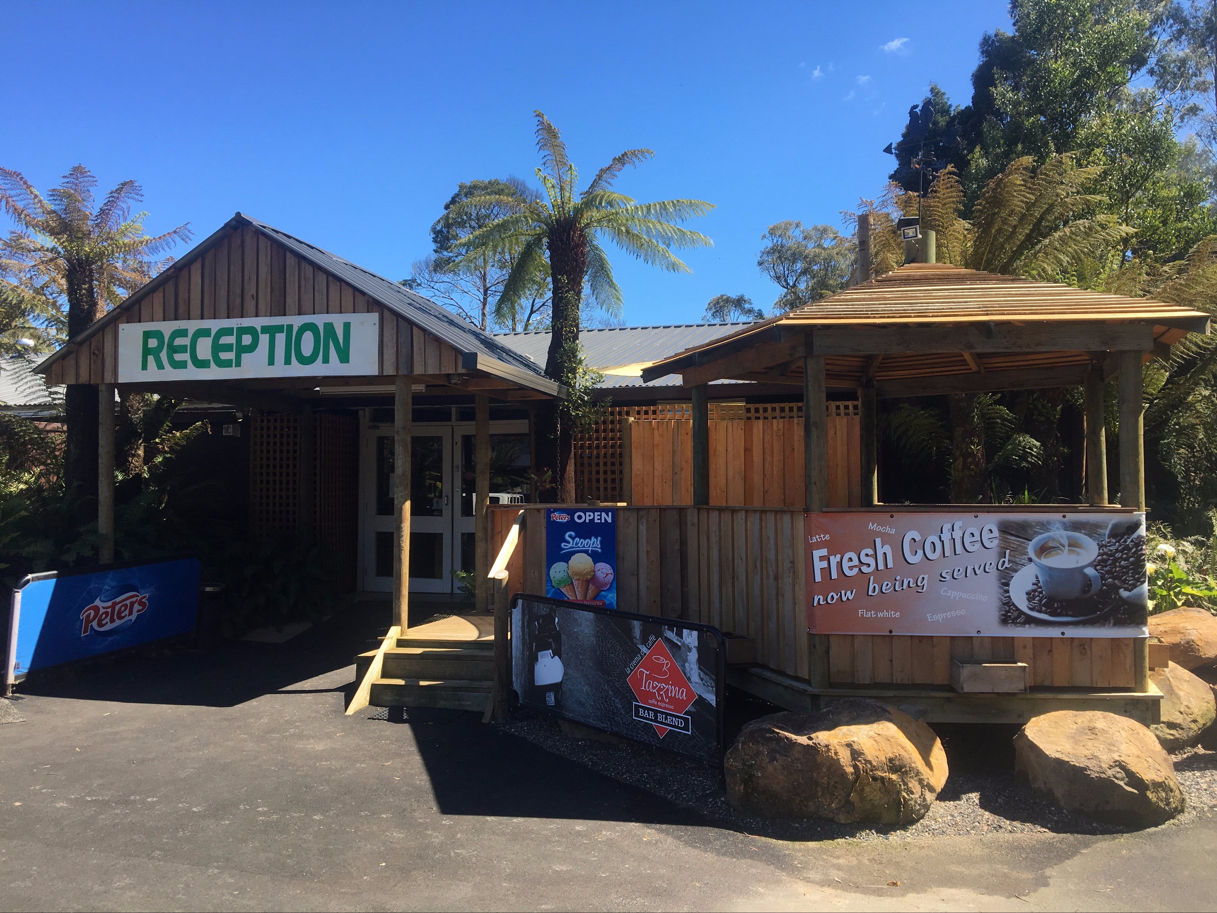 Tullah Lakeside Lodge - Redcliffe Tourism