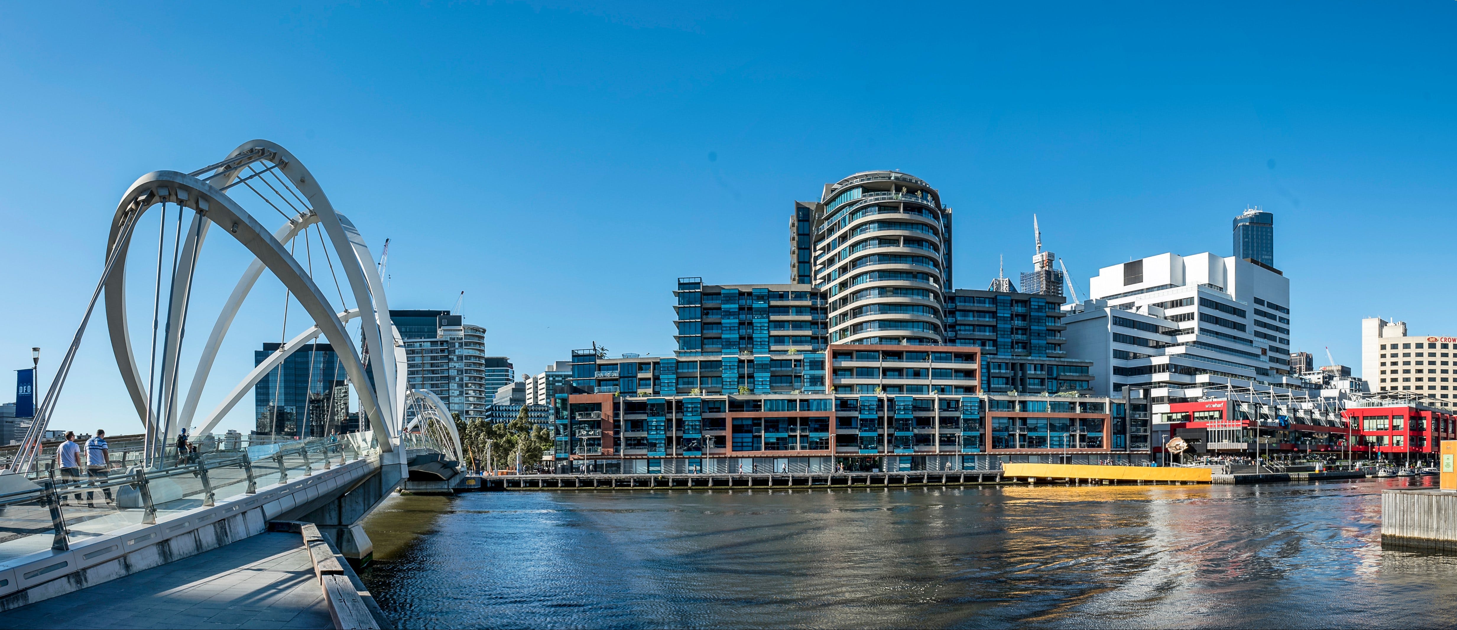Waterfront Melbourne Apartments - thumb 0