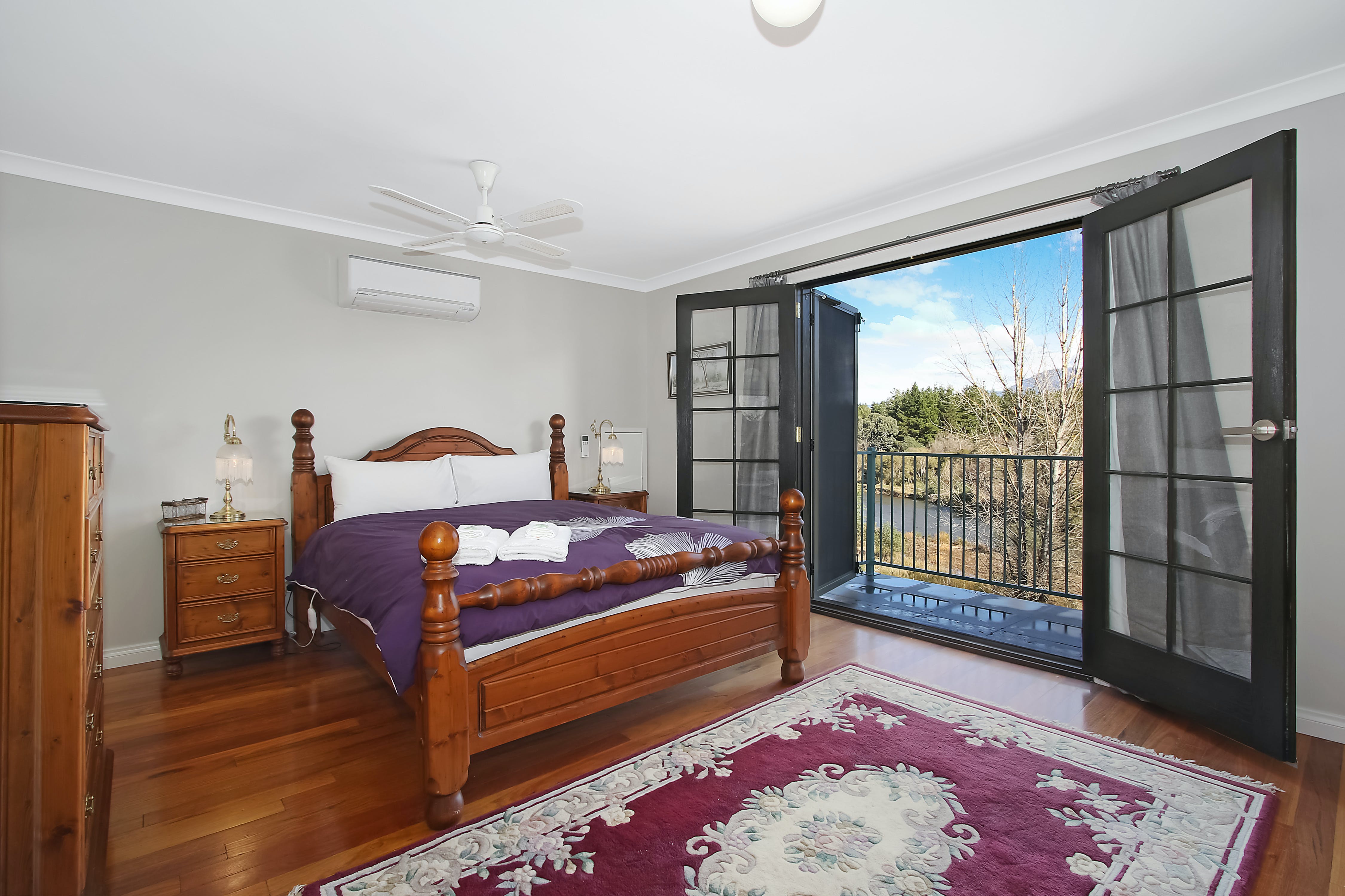 River Verse - Coogee Beach Accommodation