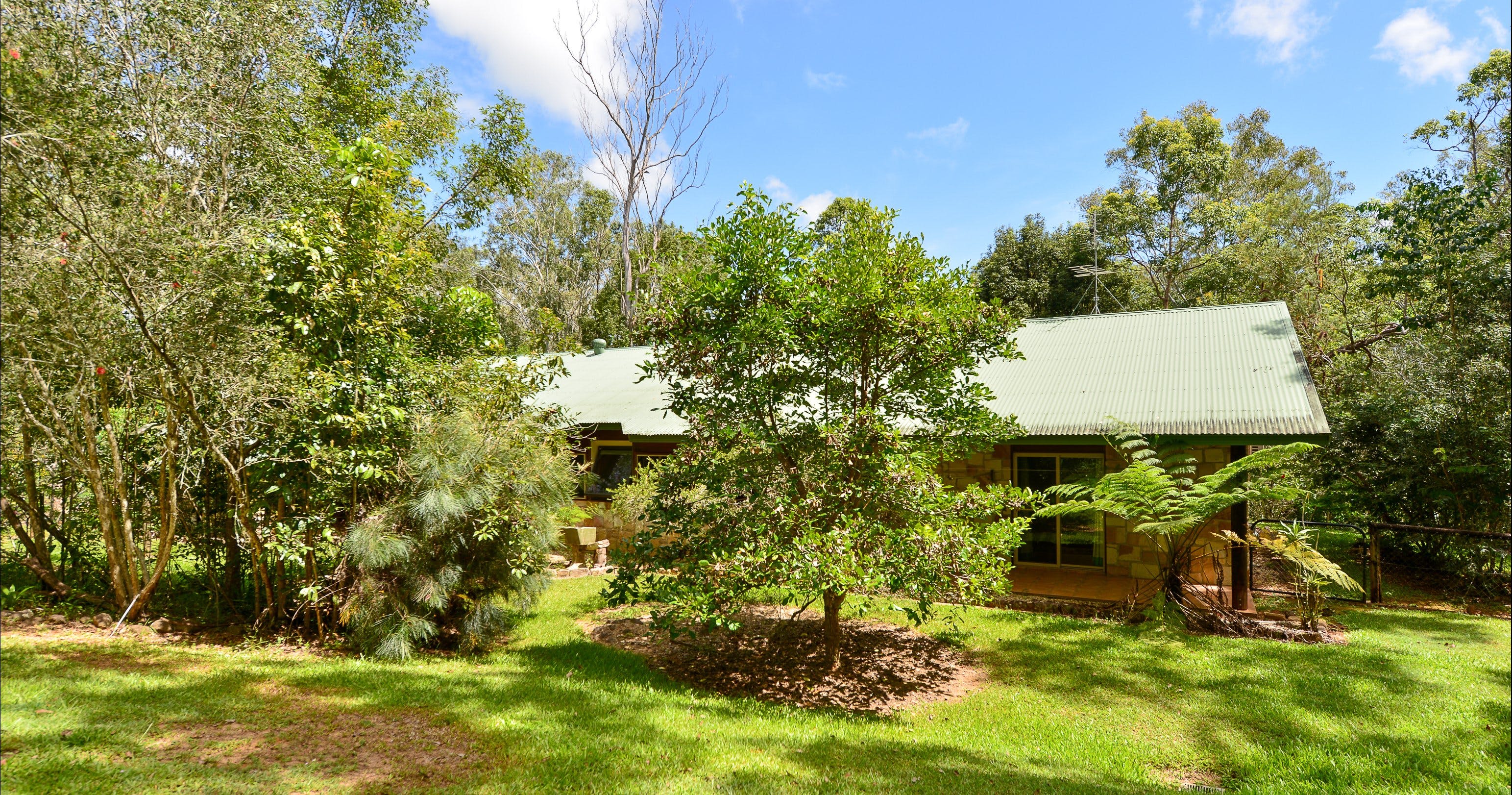 Bushland Cottages and Lodge Yungaburra - Accommodation NT