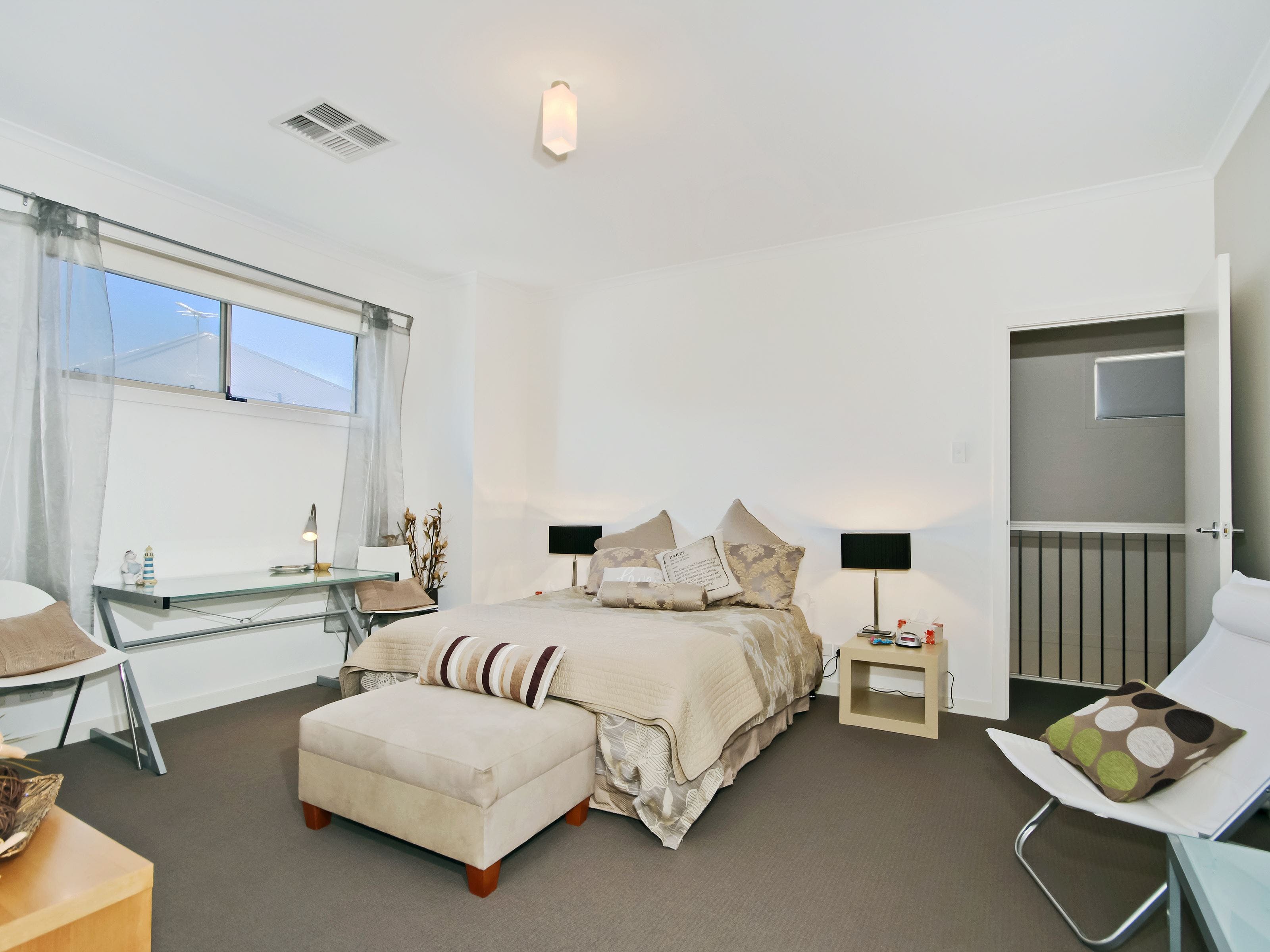 Century 21 SouthCoast The Residence - Accommodation Redcliffe