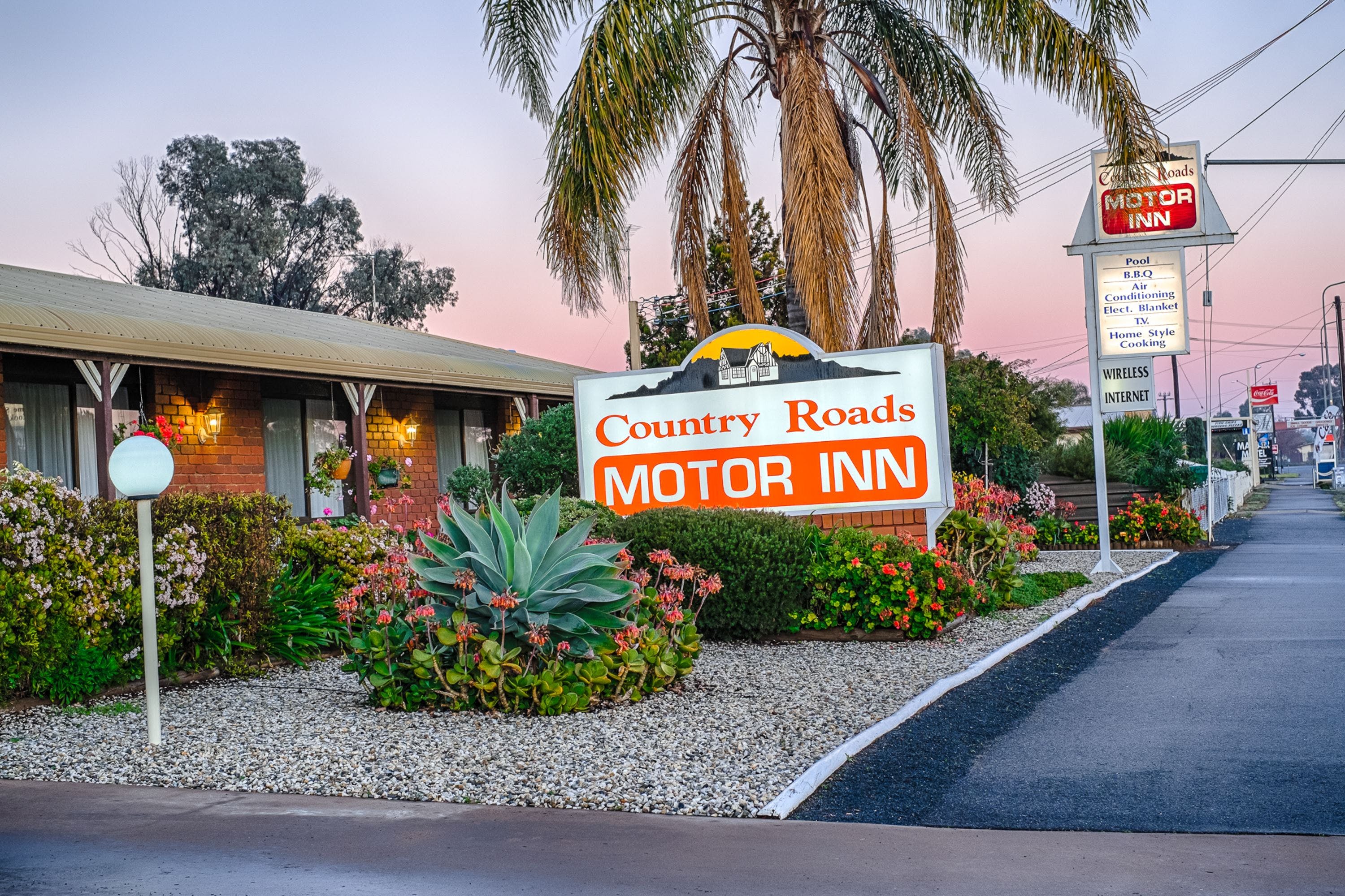 Country Roads Motor Inn - Accommodation Find