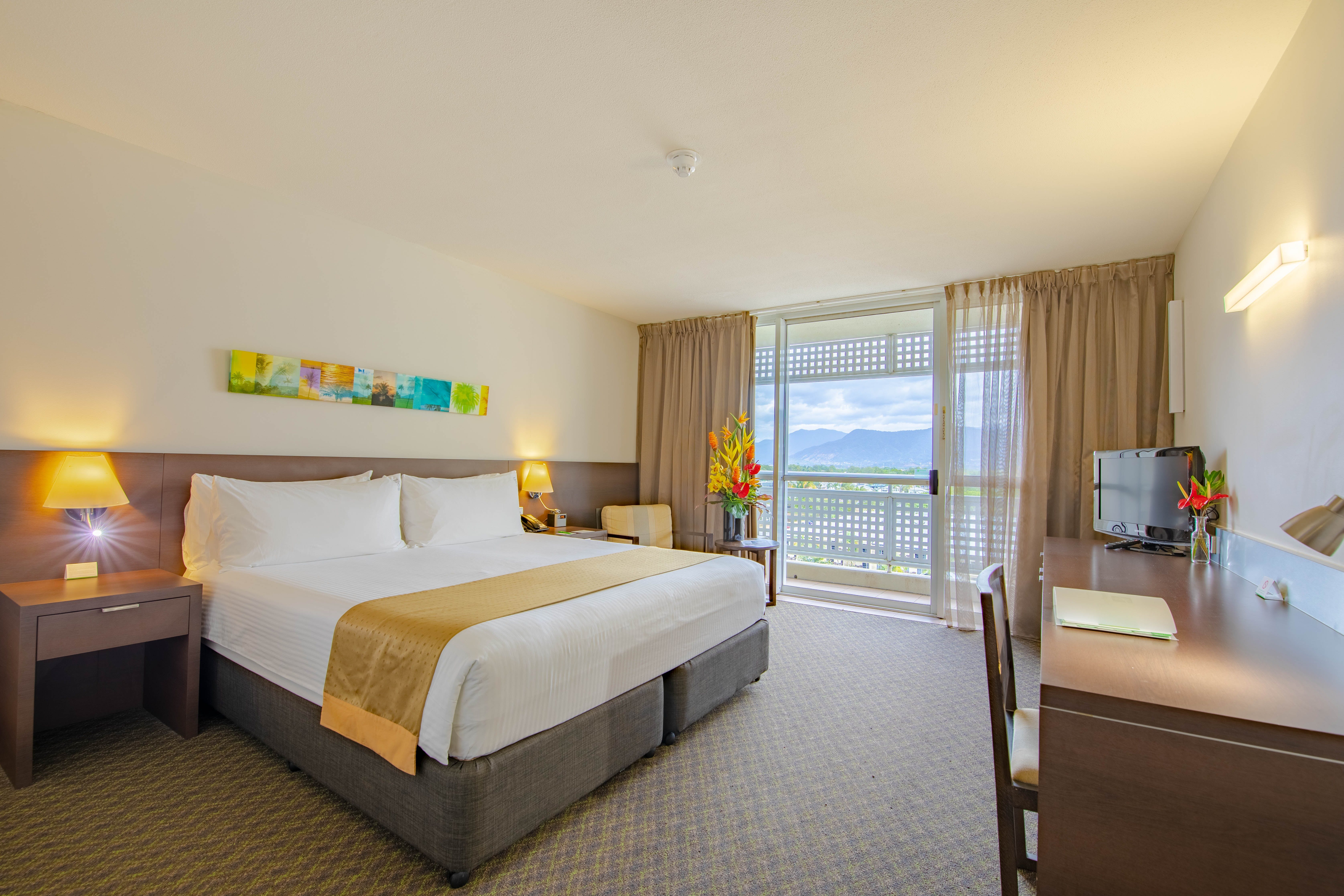 Holiday Inn Cairns Harbourside - thumb 2
