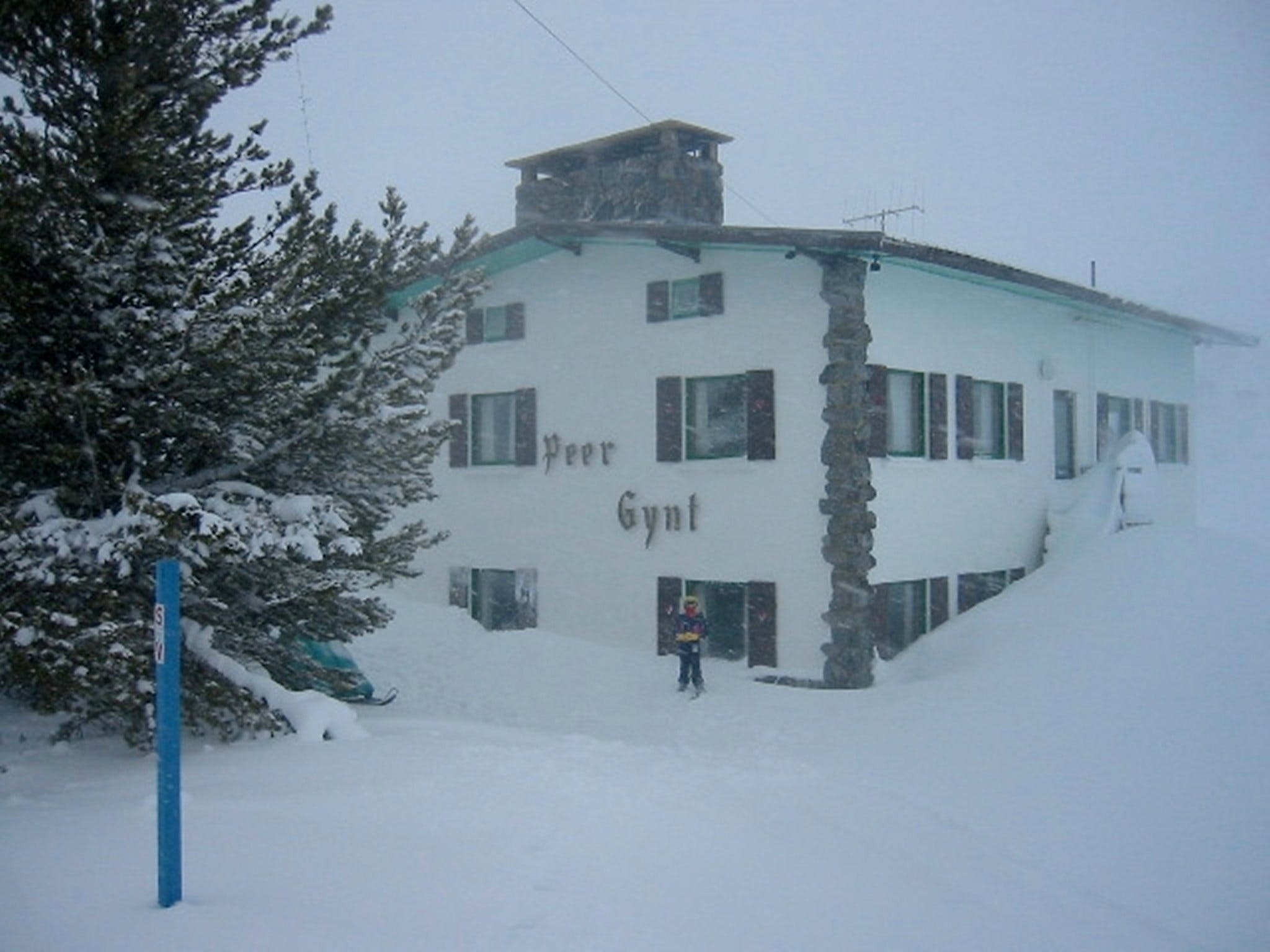 Peer Gynt Ski Lodge - thumb 1