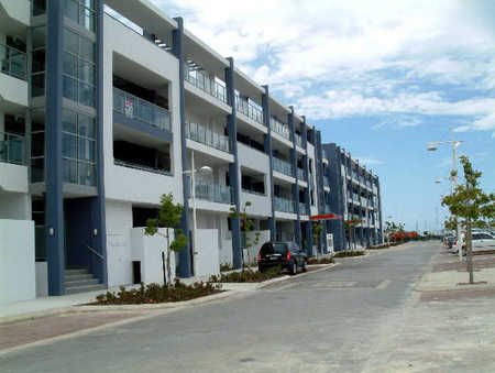 Crest Del Mar Apartments - thumb 2