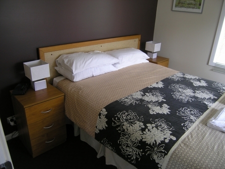 Lilacs Waterfront Villas And Cottages - Hervey Bay Accommodation 1