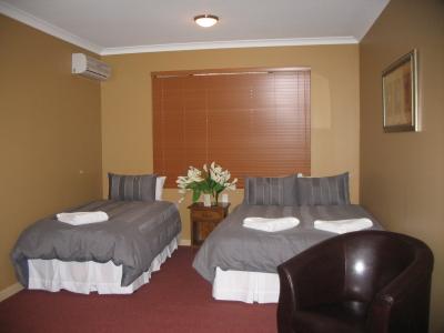 Kendenup Lodge And Cottages And Function Centre - Coogee Beach Accommodation 3