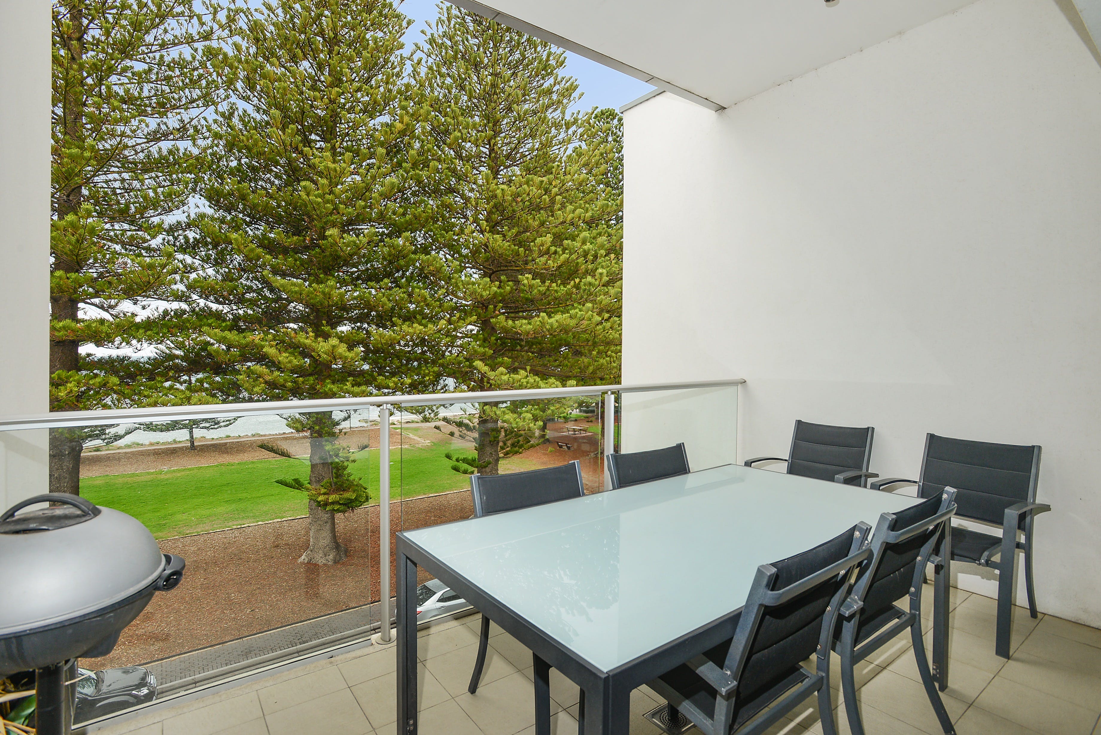 24 The Breeze - Sea Views Right In The Heart Of Victor Harbor - thumb 0
