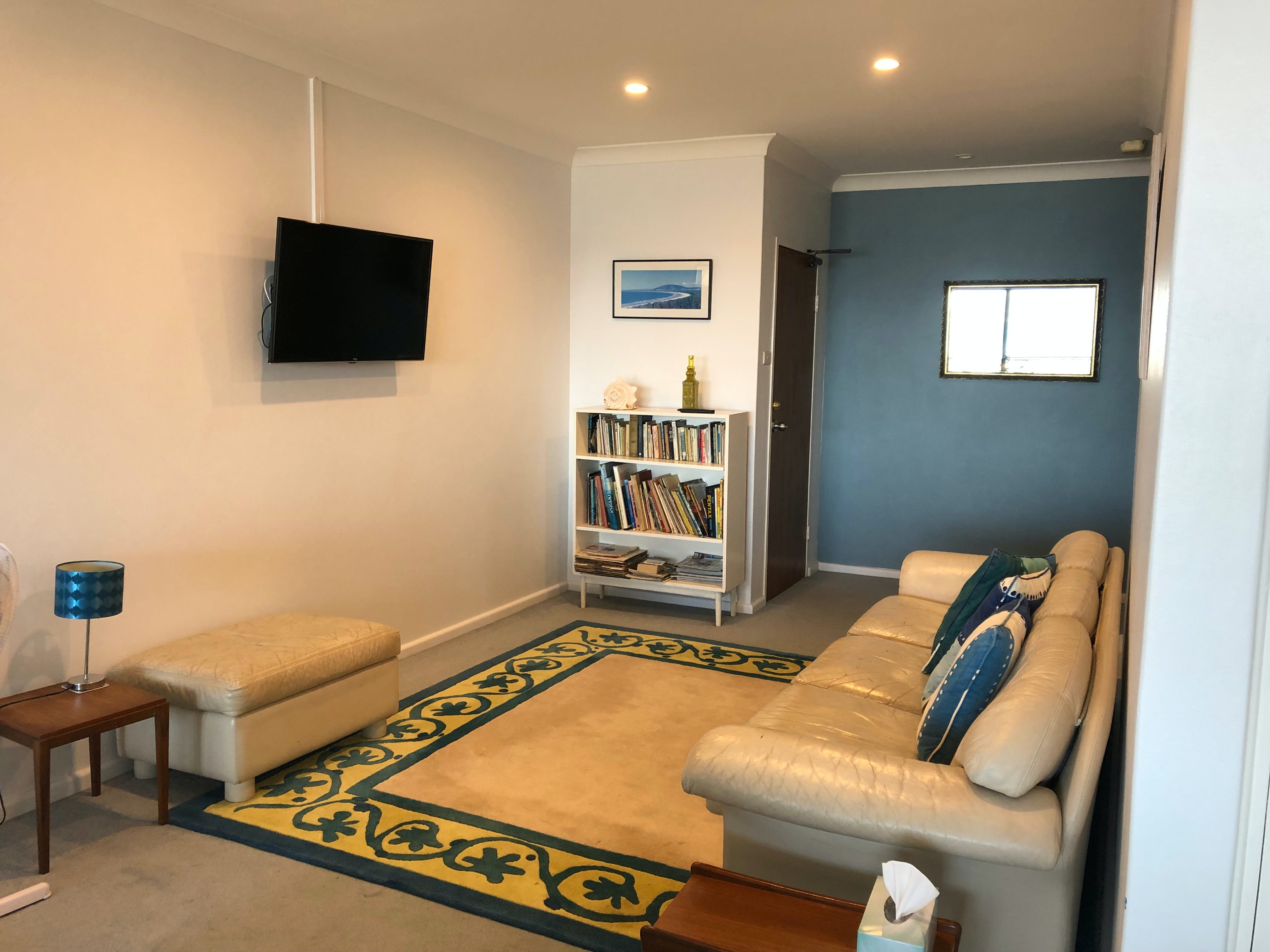 Beachfront Apartment - Accommodation Bookings 1
