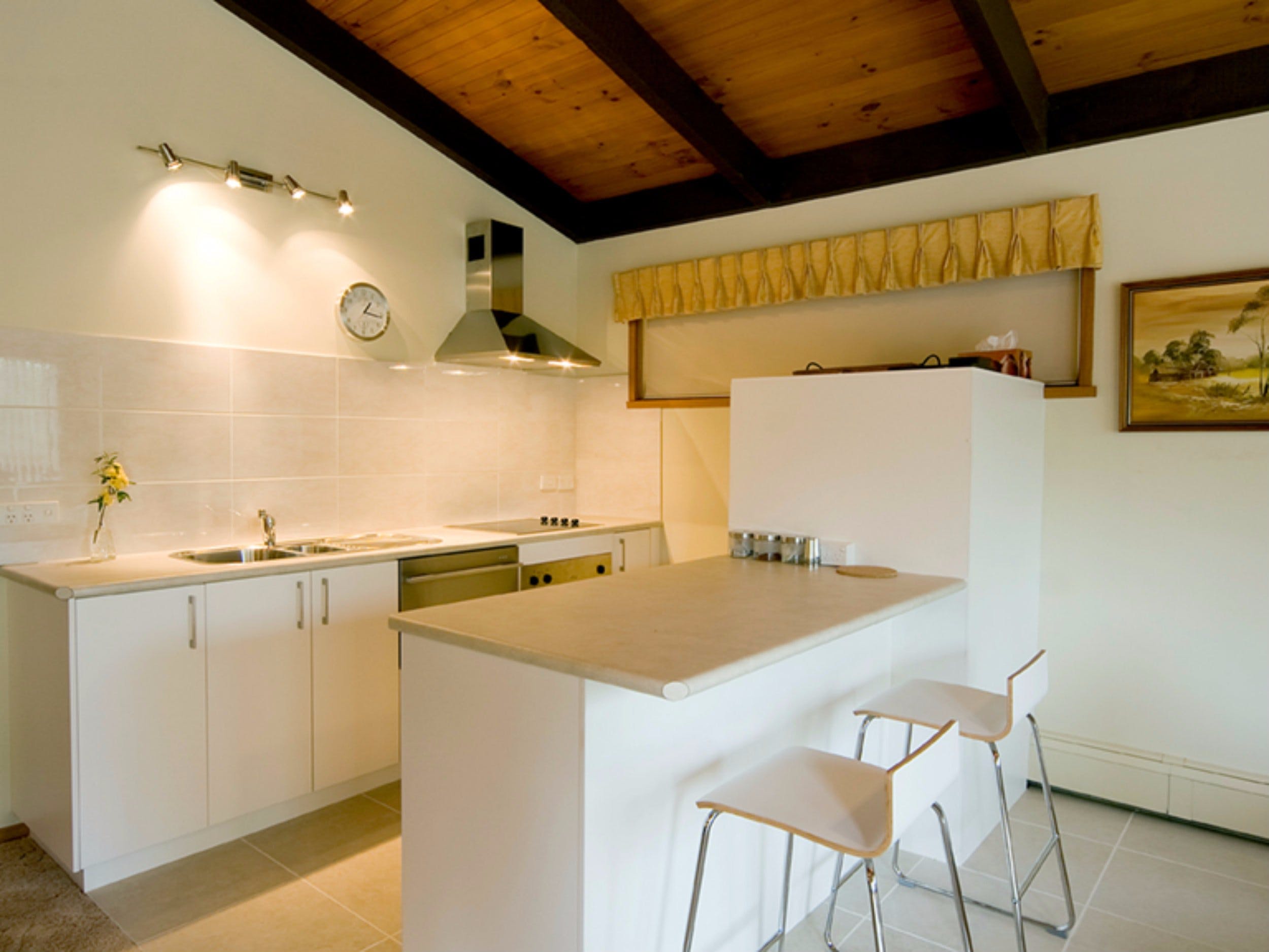 Chisholm Heights CBD Accommodation - thumb 2