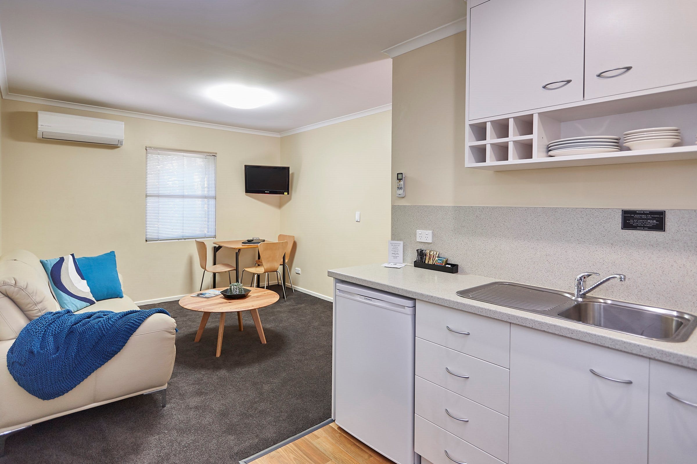 Elphin  Motel & Serviced Apartments - Accommodation Bookings 2