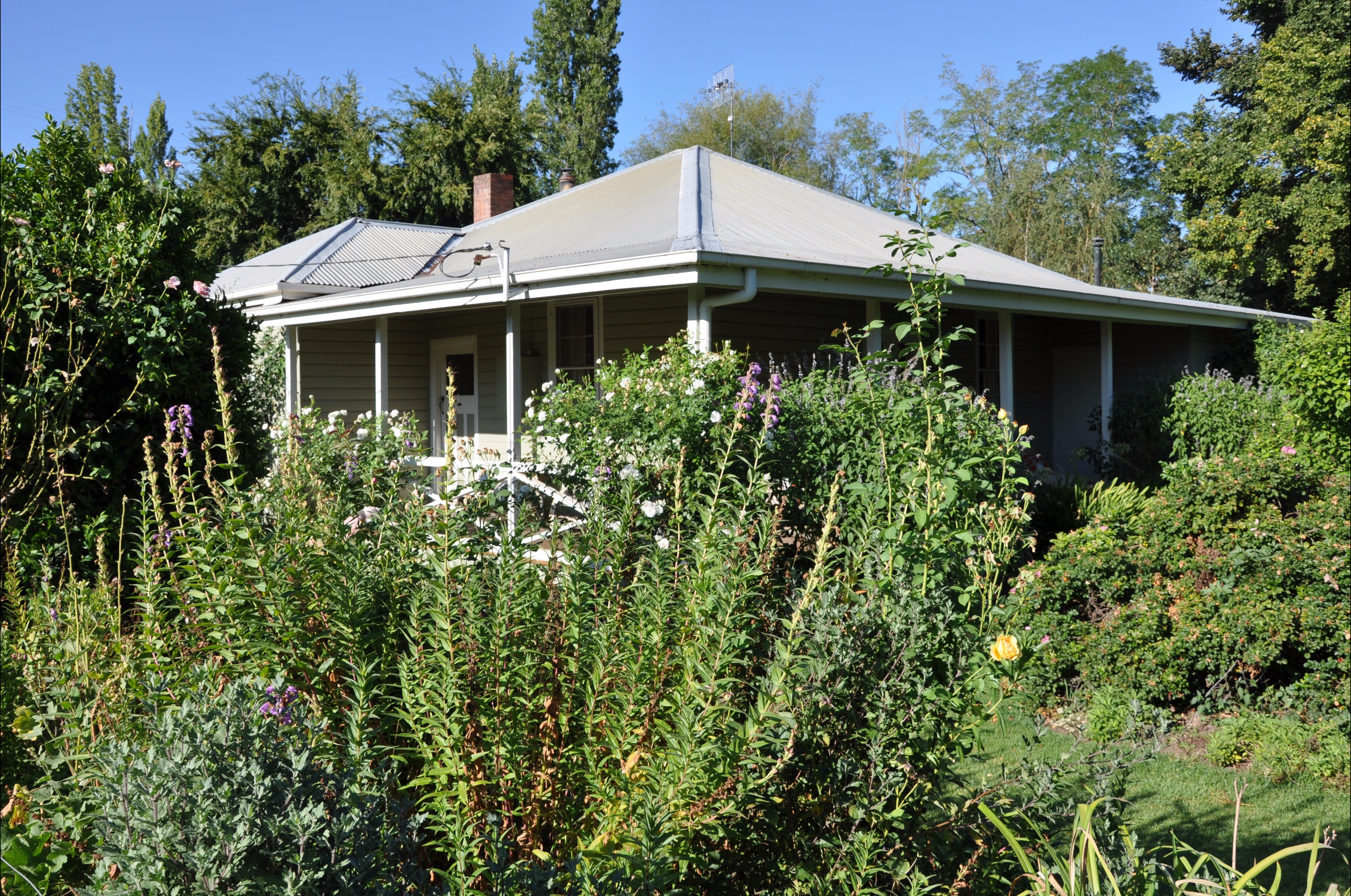 Honeysuckle Cottage - thumb 0