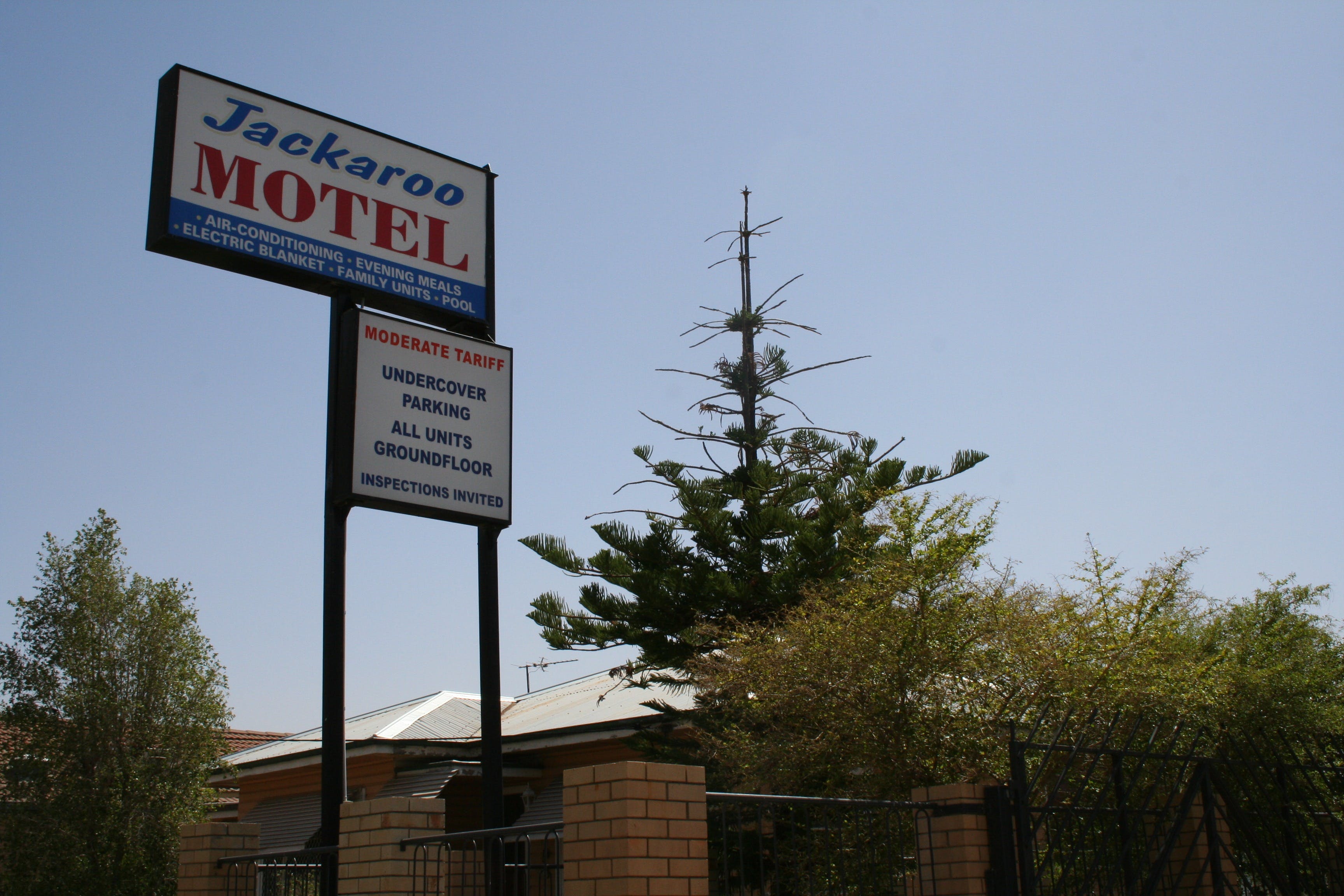 Jackaroo Apartments - Motel - thumb 1