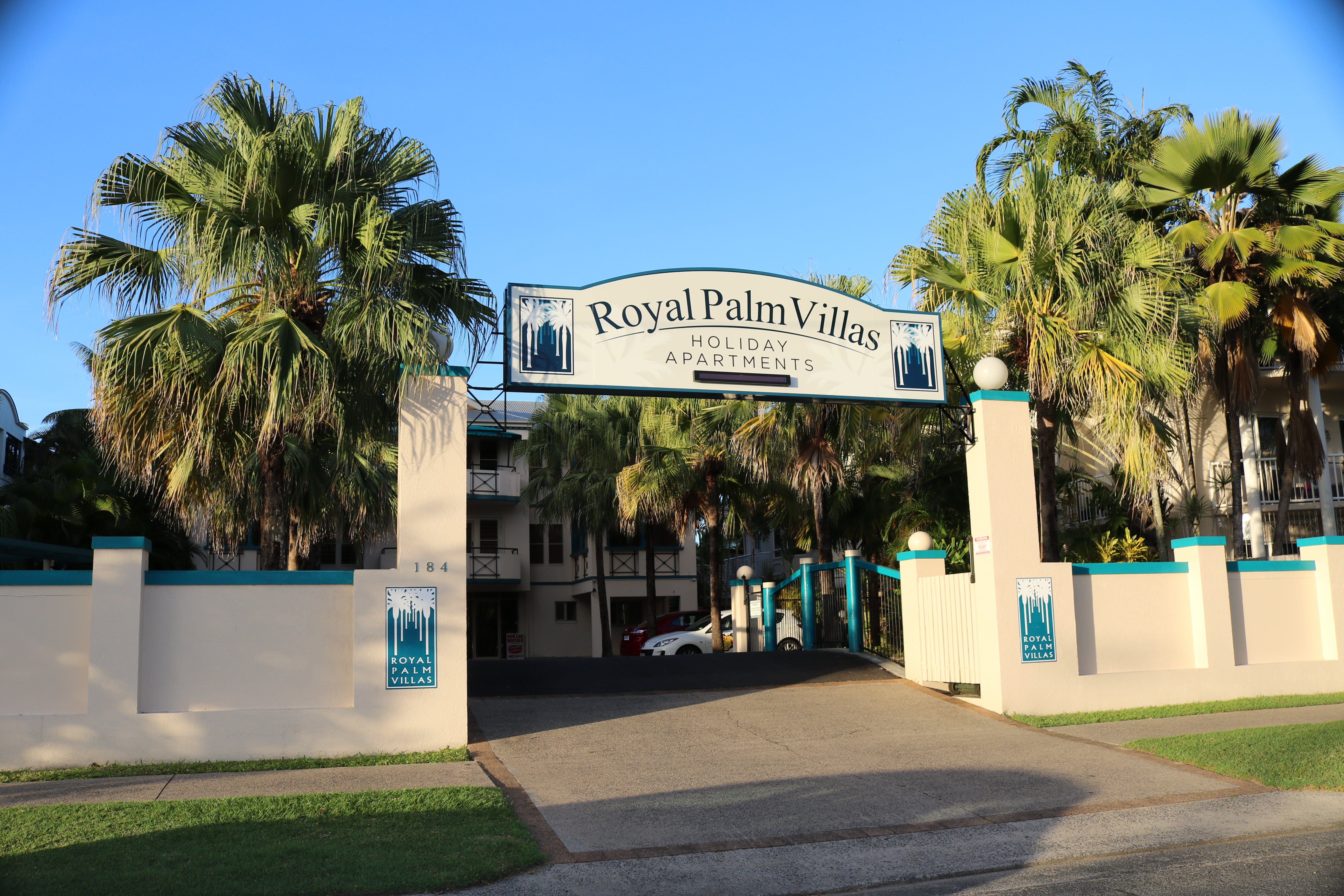 Royal Palm Villas - thumb 0
