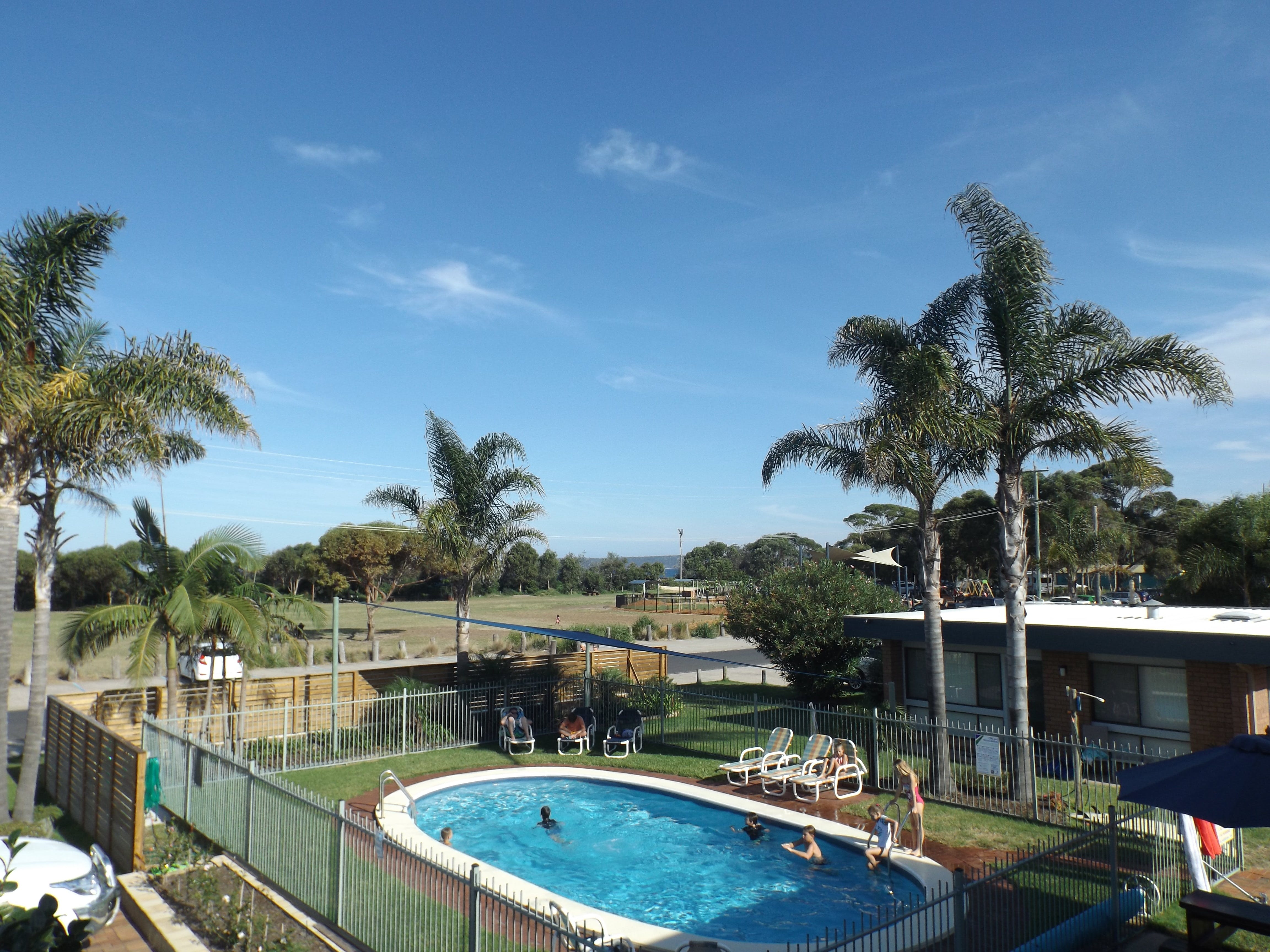 Surfside Holiday Apartments - Accommodation Bookings 1