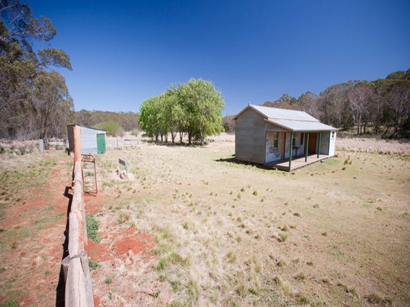 Brackens Hut - Accommodation Australia