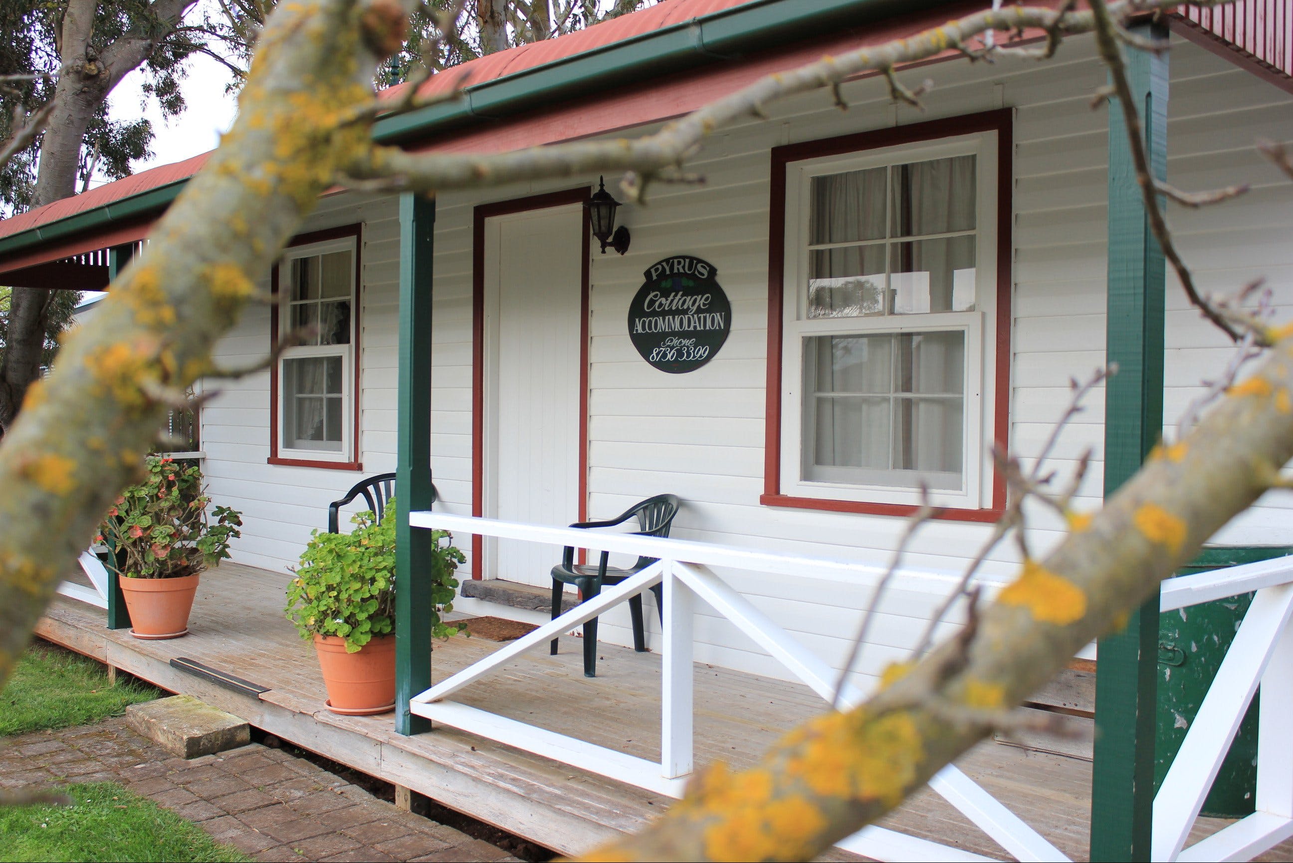 Coonawarra's Pyrus Cottage - Accommodation Kalgoorlie