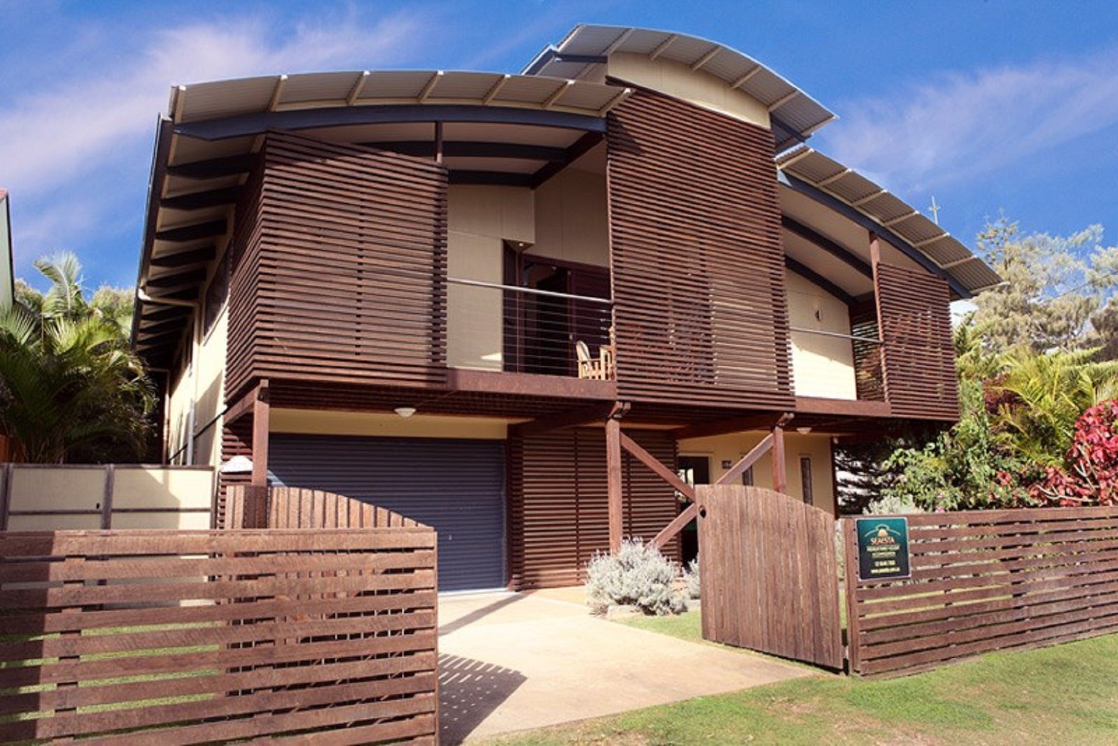 Seaesta Holiday Home - Surfers Gold Coast