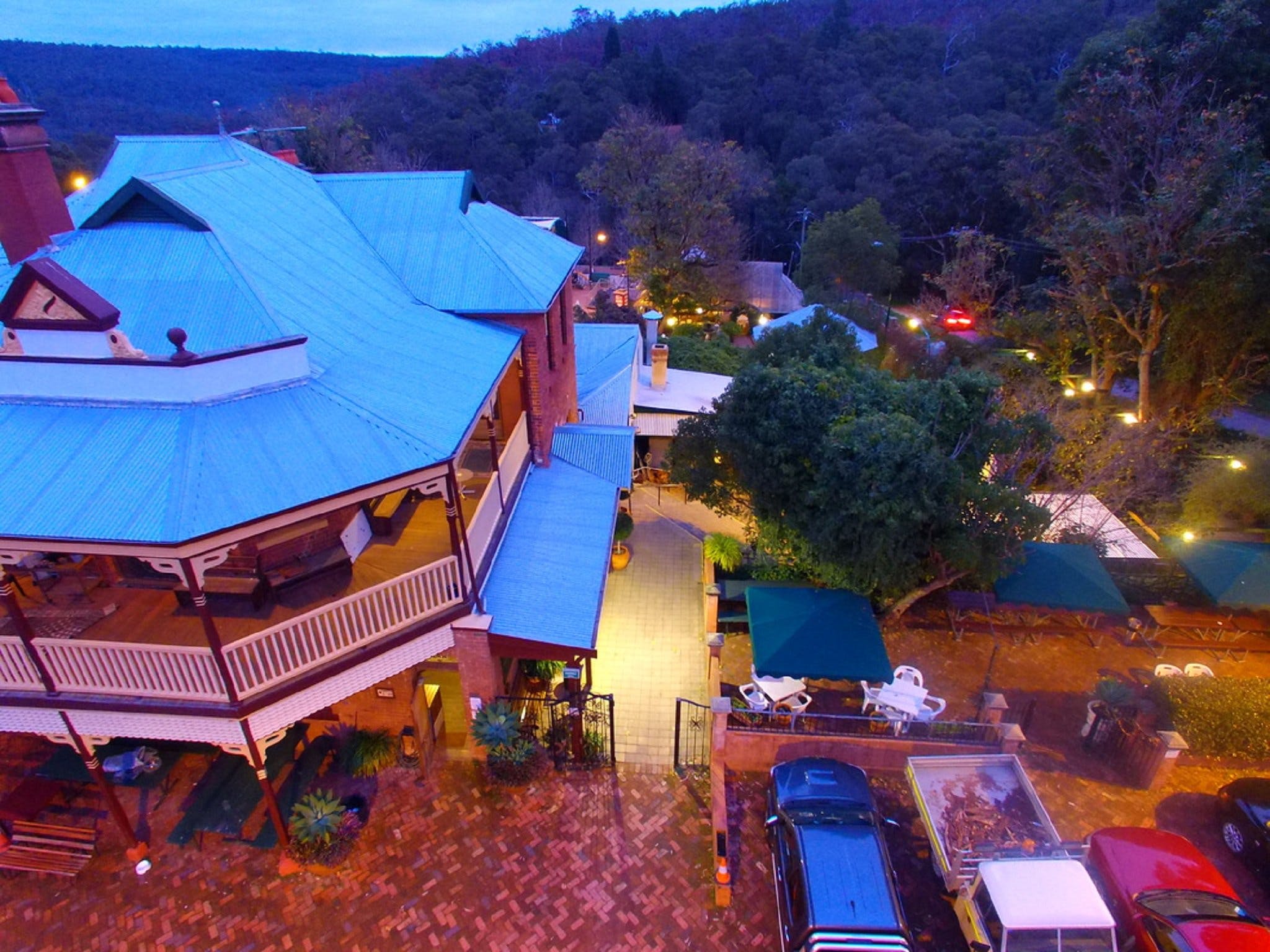 Mundaring Weir Hotel - Accommodation Australia