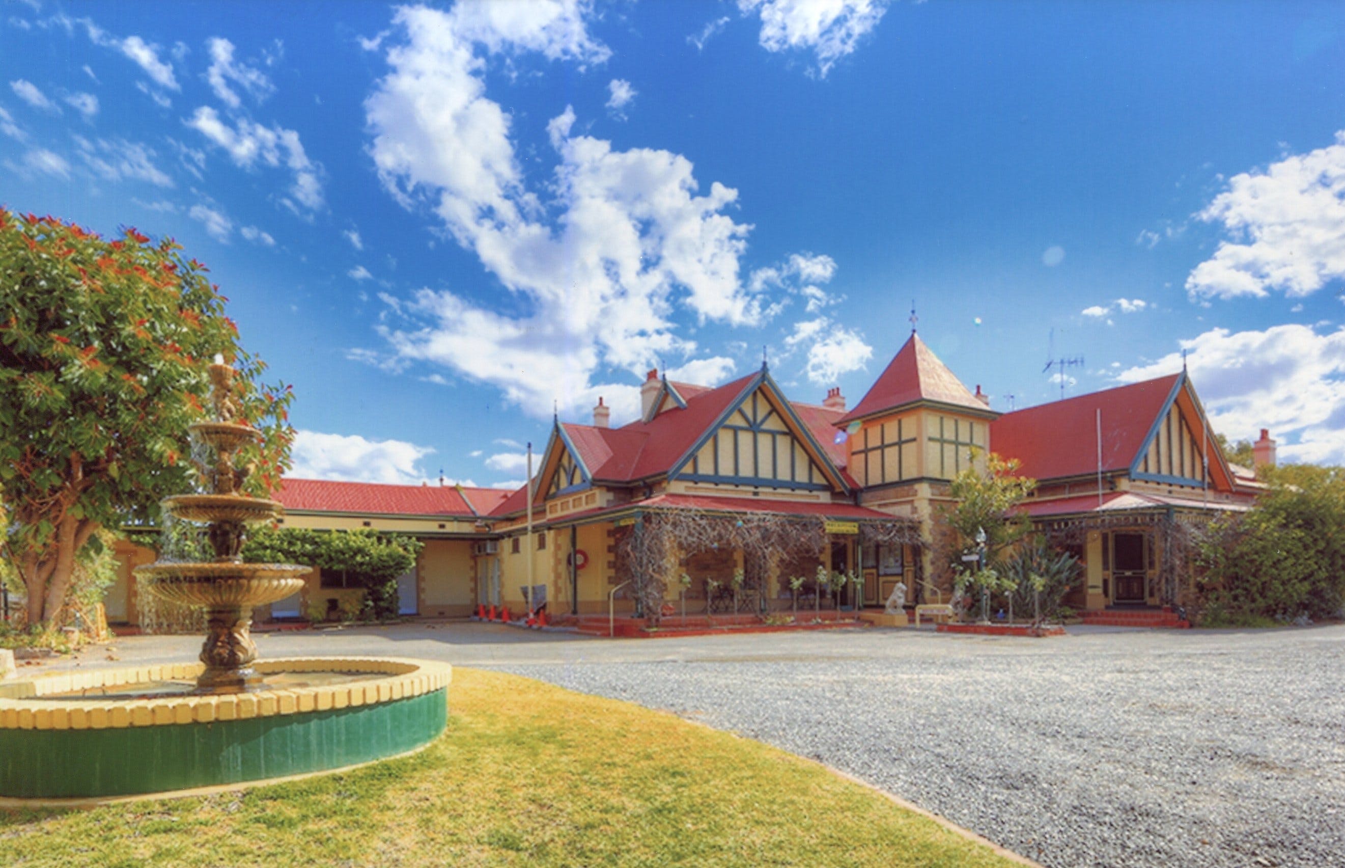 The Lodge Outback Motel - thumb 0